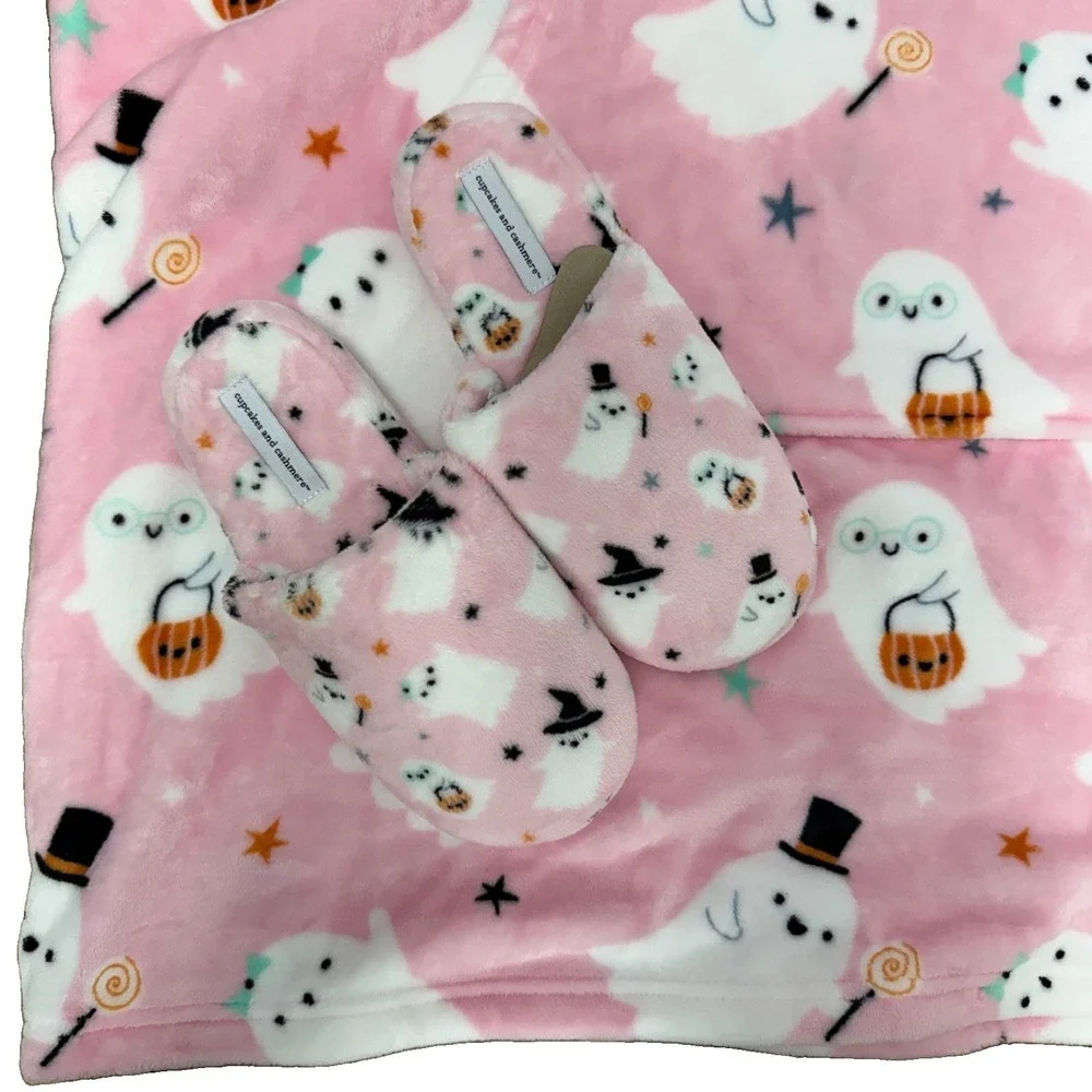 NWT Cupcakes & Cashmere Halloween Oversized O/S Hoodie w/ Slippers Lounge Set